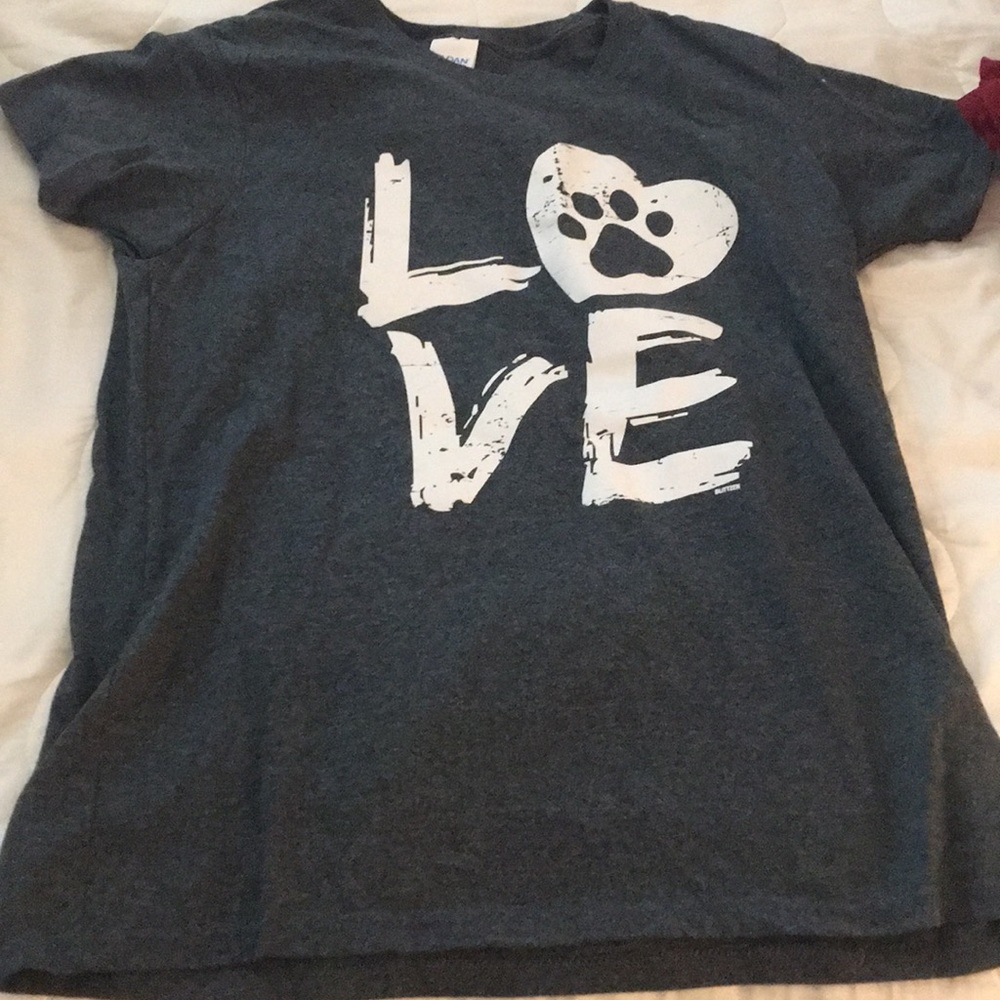 Puppy love tee! Excellent condition!